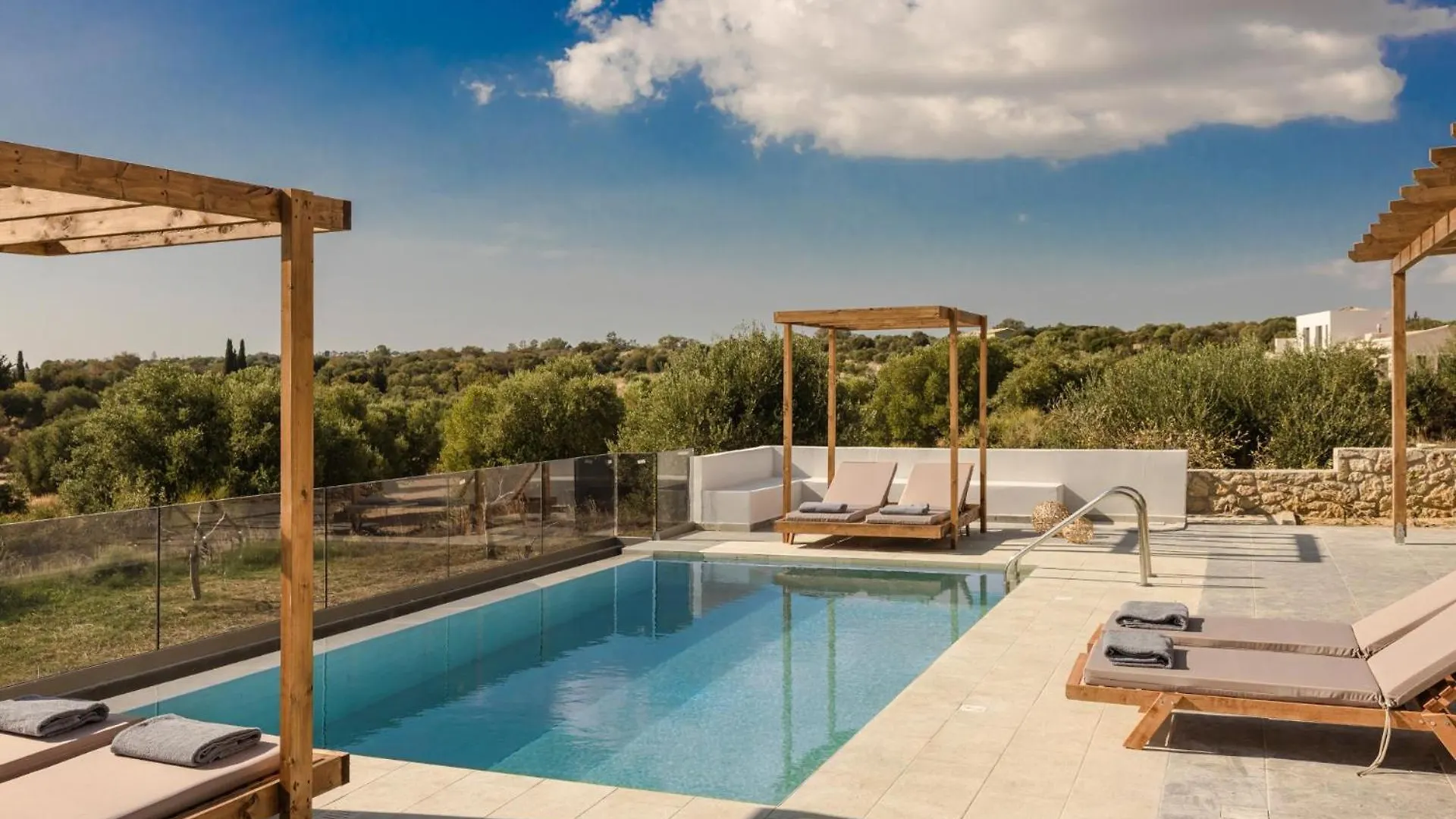 Dionisis Villa By Vintage Travel Karavados