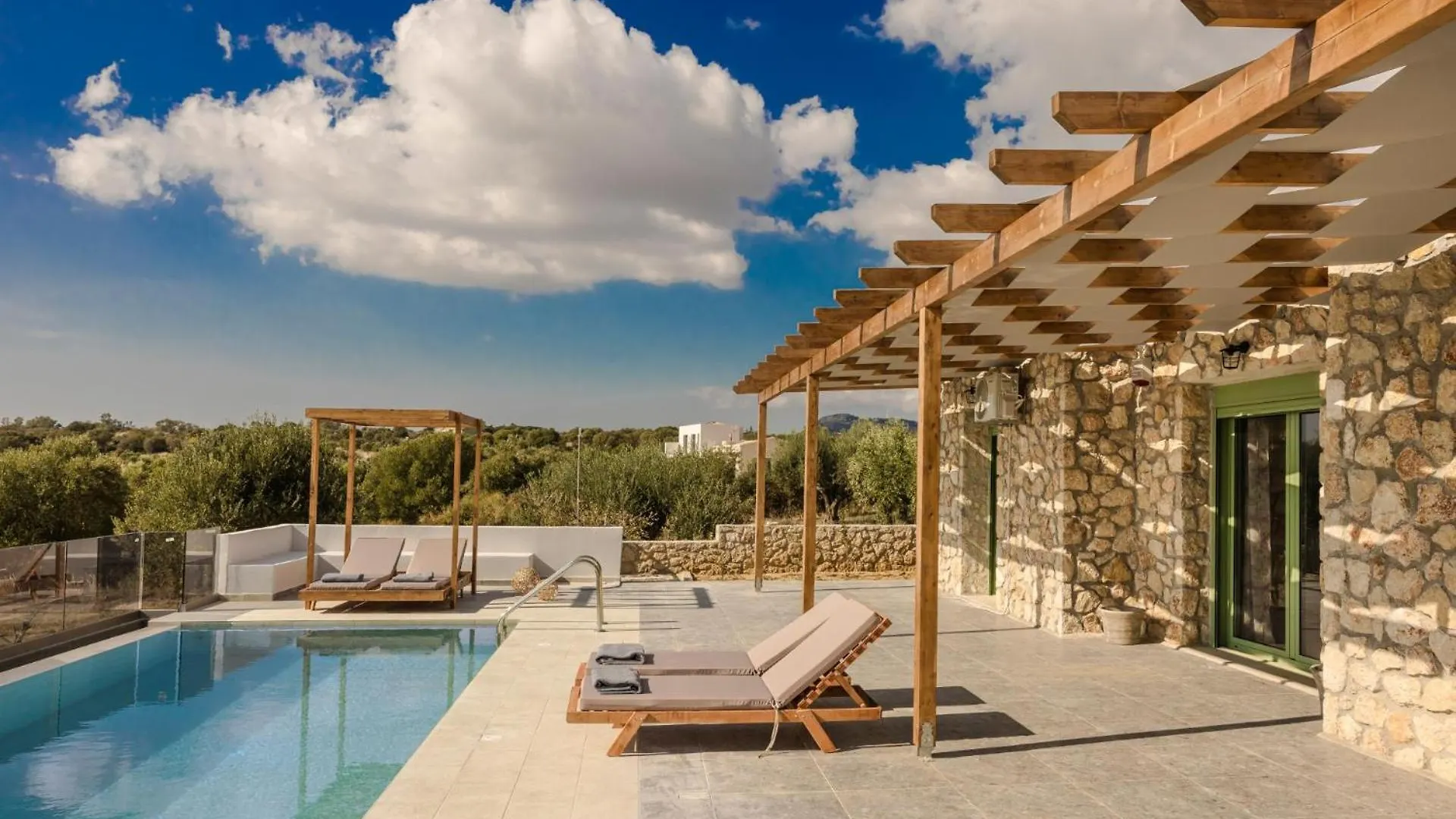 Dionisis Villa By Vintage Travel Karavados
